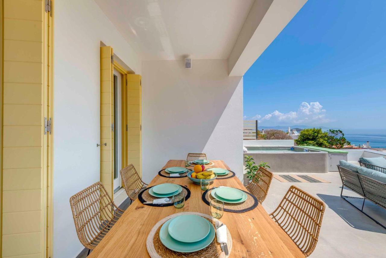 Villa Alba In Syros With Private Jacuzzi Azolimnos Exterior photo